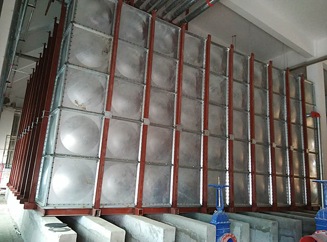 Galvanized water tank