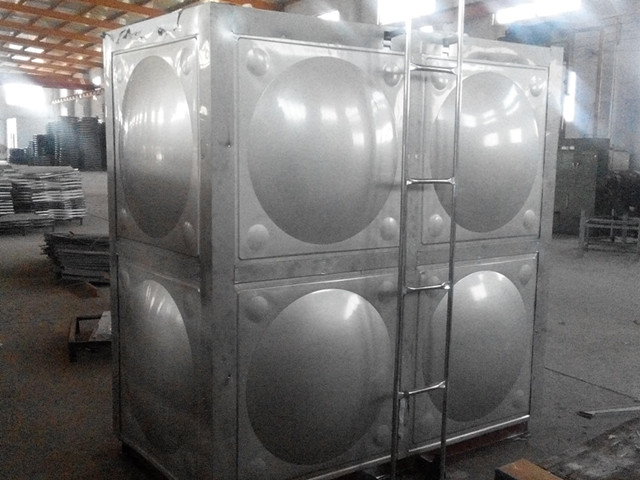 Stainless steel water tank