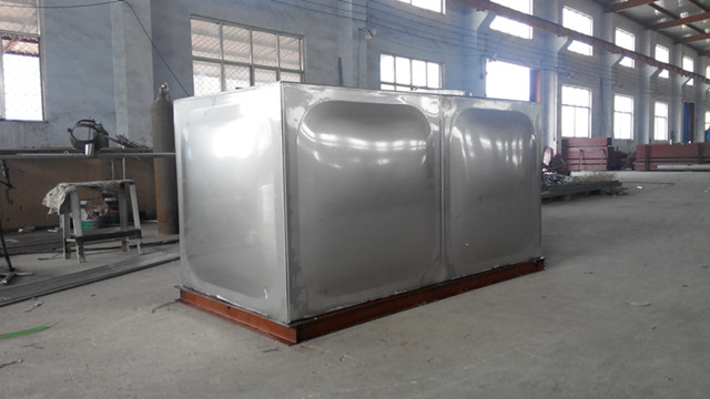 Stainless steel water tank
