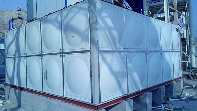 玻璃钢聚氨酯保温水箱